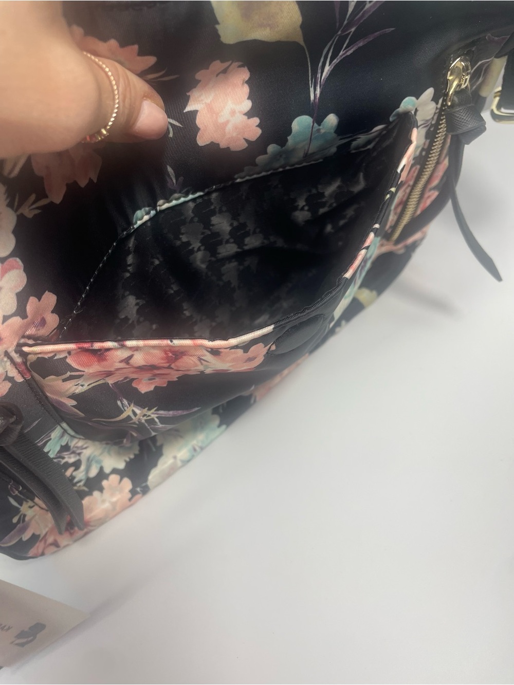 Karl Lagerfeld NWT Cara Nylon Messenger Floral Crossbody - Picture 15 of 16